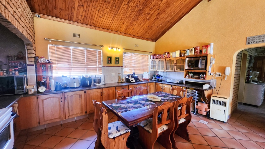 4 Bedroom Property for Sale in Flamwood North West